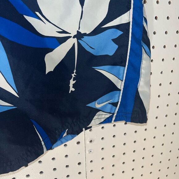 Nike floral print swim trunks - Picture 3 of 6
